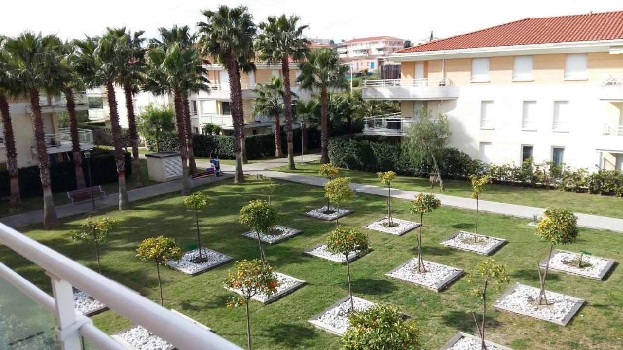 Les Jardins D'Antibes Apartment Bagian luar foto