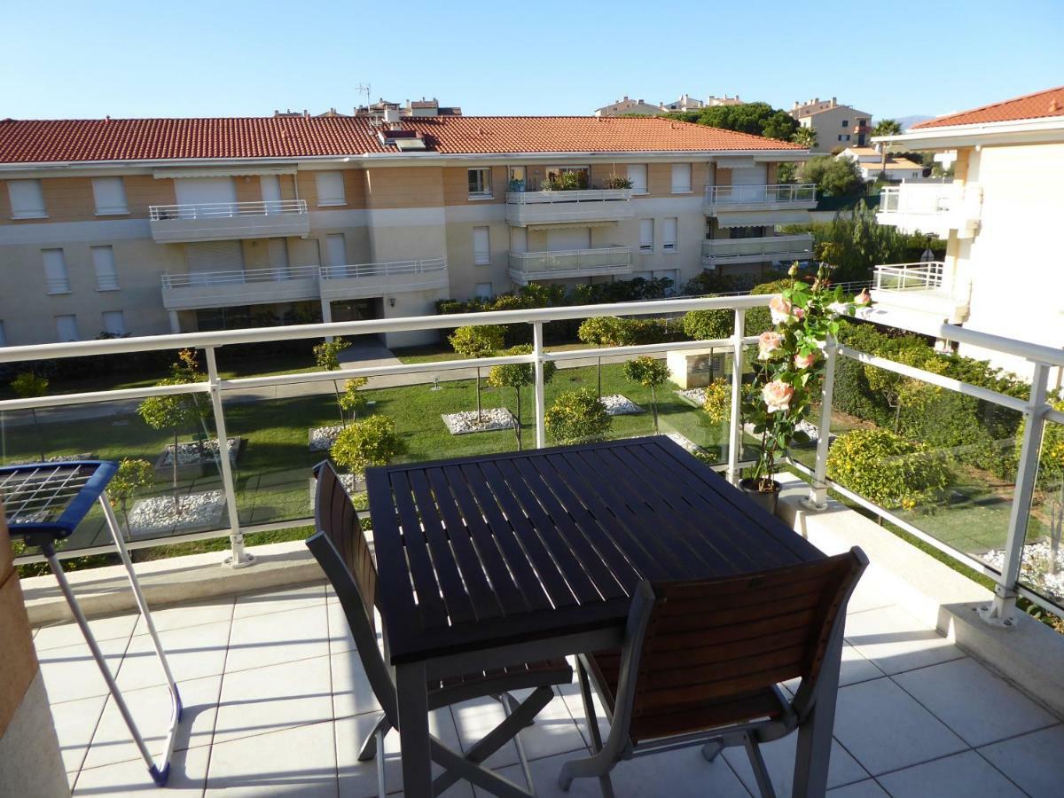 Les Jardins D'Antibes Apartment Bagian luar foto